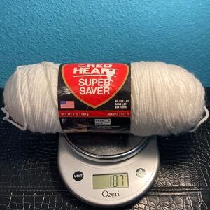Red Heart Super Saver Yarn Color: White 0311 187g out of 198g = 94.4% of Full